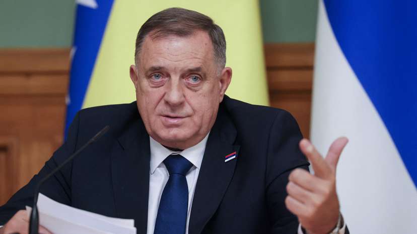 Russian Foreign Minister Lavrov hosts Bosnian Serb leader Dodik in Moscow