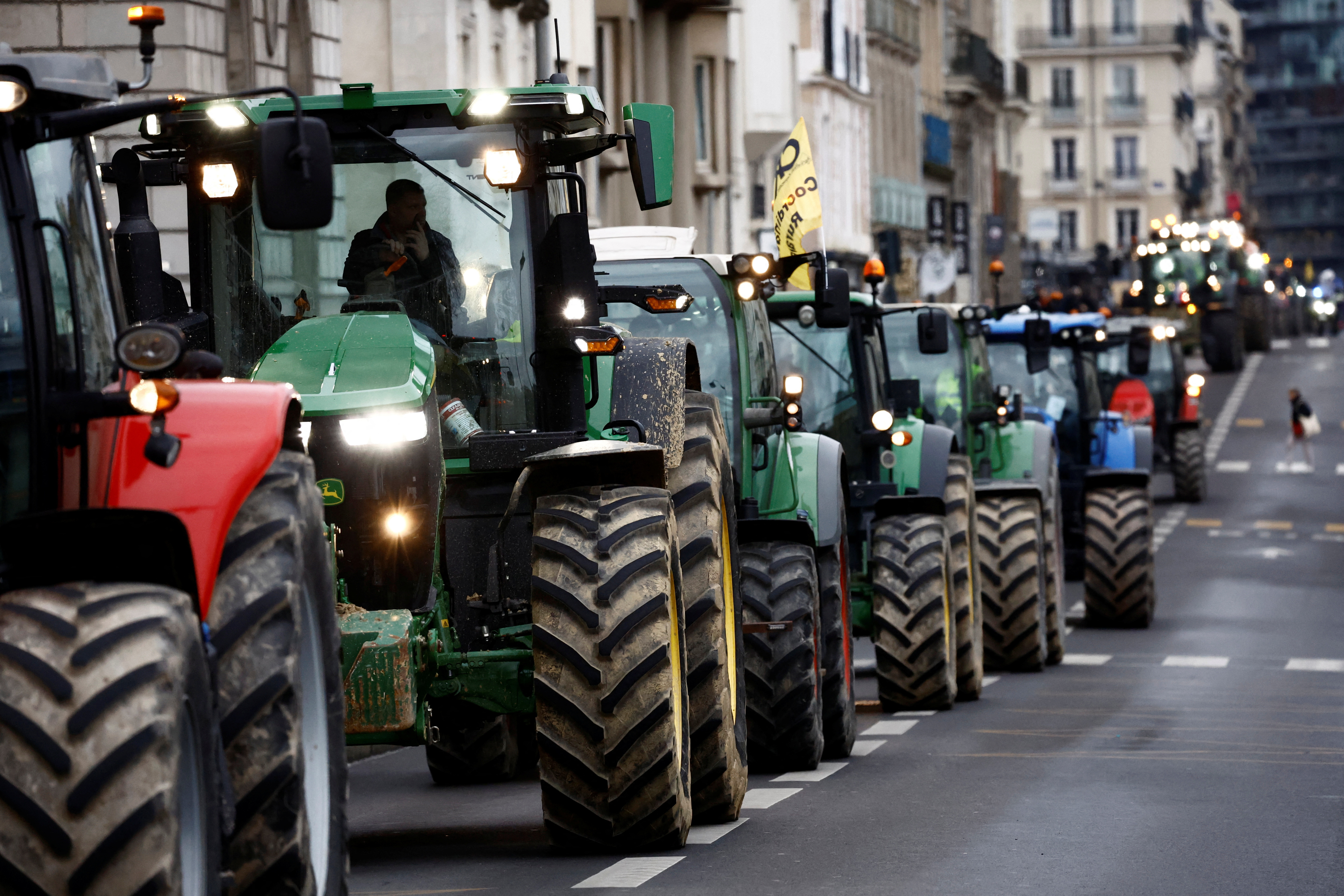 Nationwide farmer protests continue in France