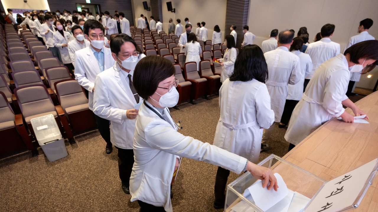 A professor at a medical school submits a resignation form at a hospital in Seoul