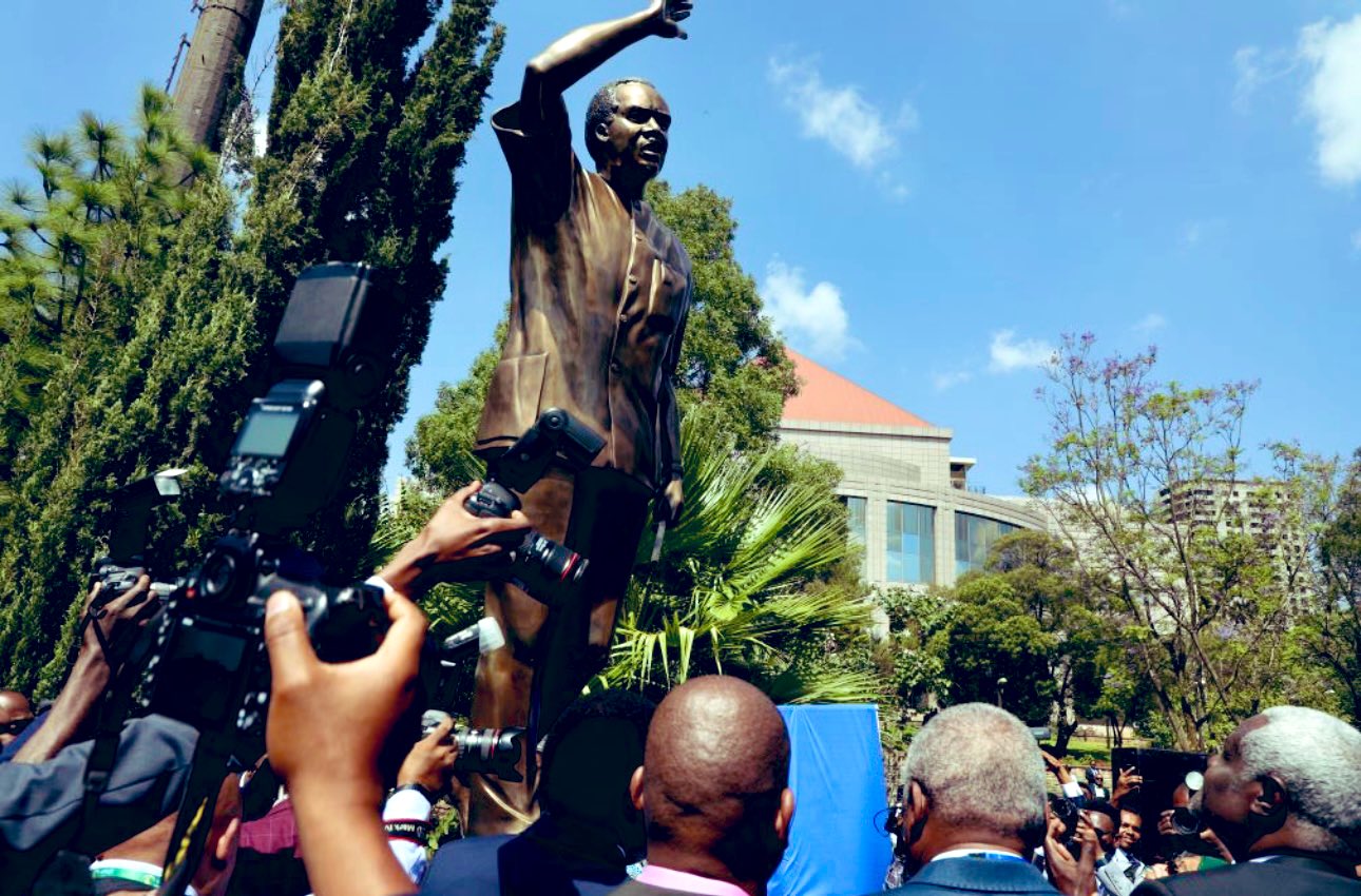 Statue of Julius Nyerere AU HQ