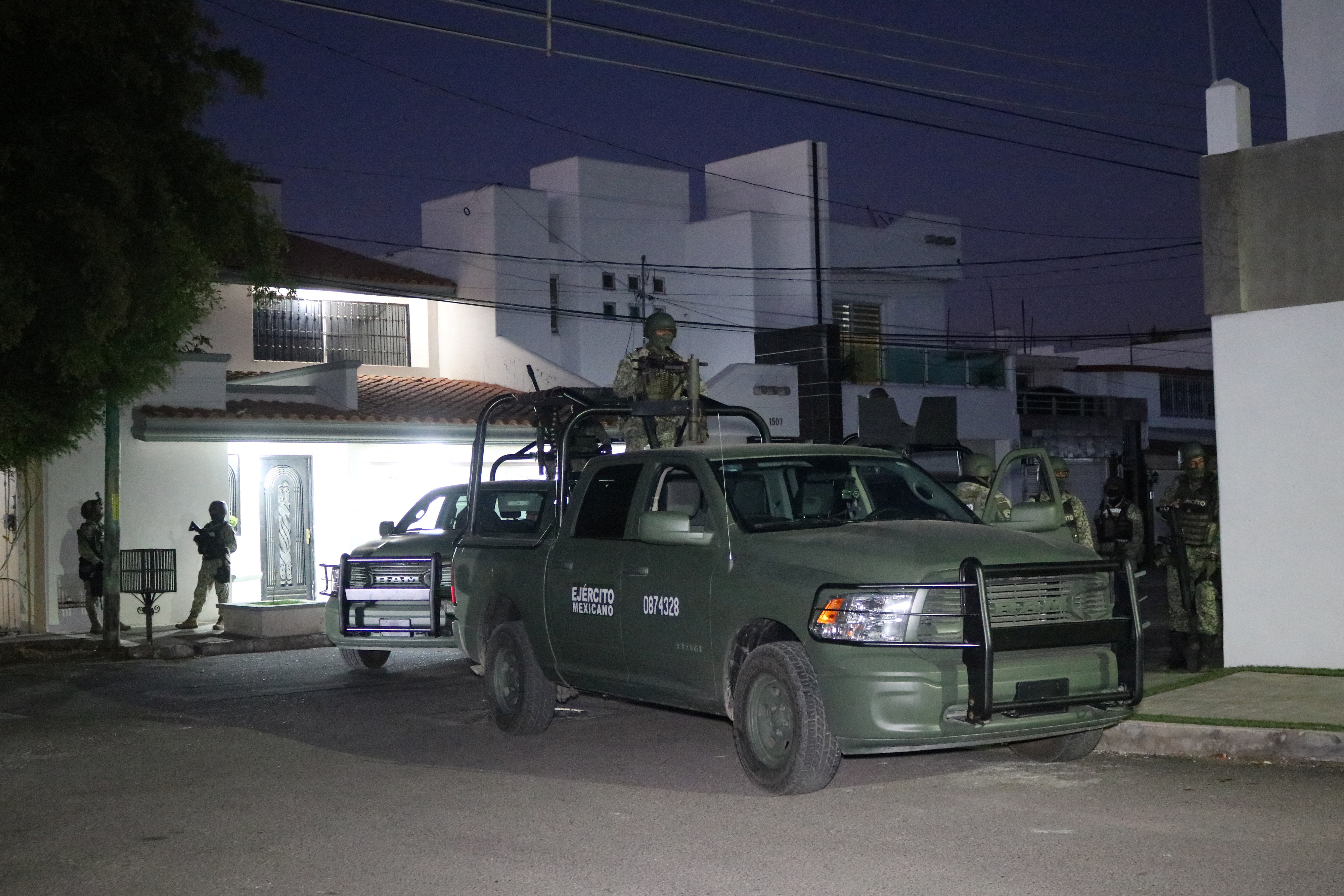 Mexican authorities detain members of a faction of the Sinaloa Cartel during an operation in Culiacan