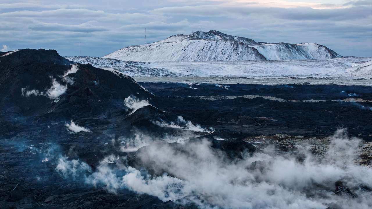 Iceland downgrades volcano threat level
