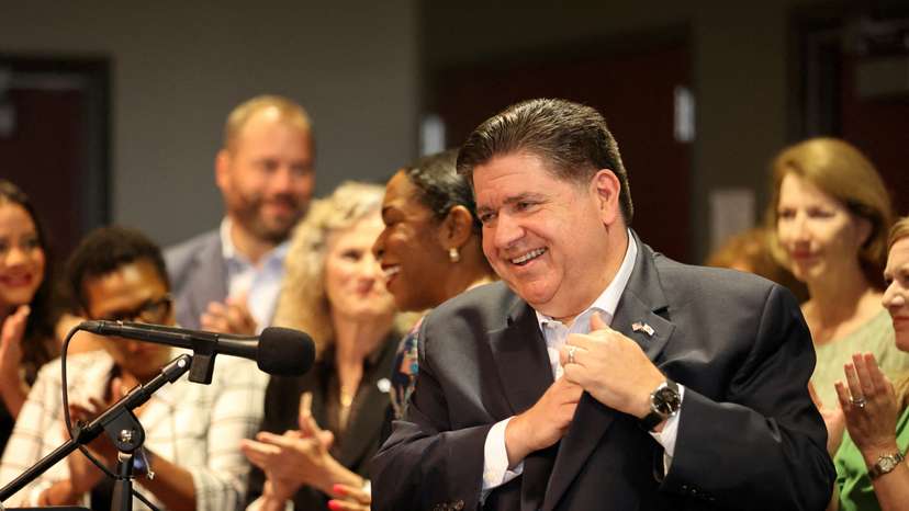 Democratic lawmakers from Texas hold a news conference in Illinois