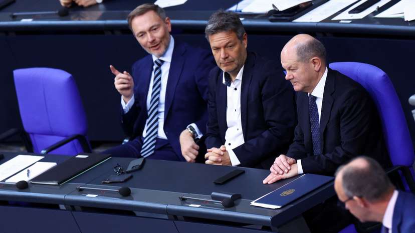Germany's Scholz addresses parliament on budget crisis in Berlin