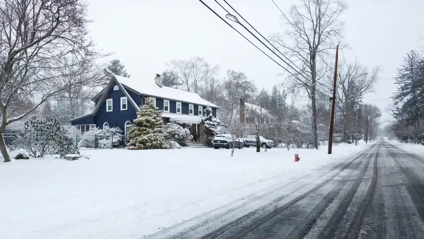 FILE PHOTO: Winter storm brings heavy snow to areas of New York City and New Jersey