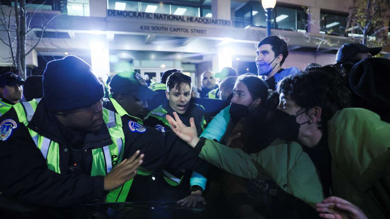 March calling for a ceasefire in the conflict between Israel and Palestinian Islamist group Hamas, in Washington