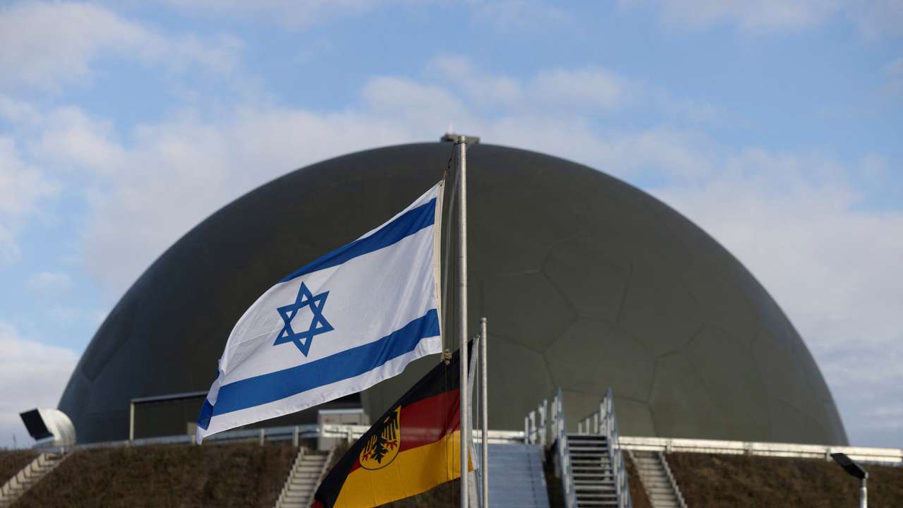 The German Air Force presents "Arrow Weapon System for Germany" in Annaburg