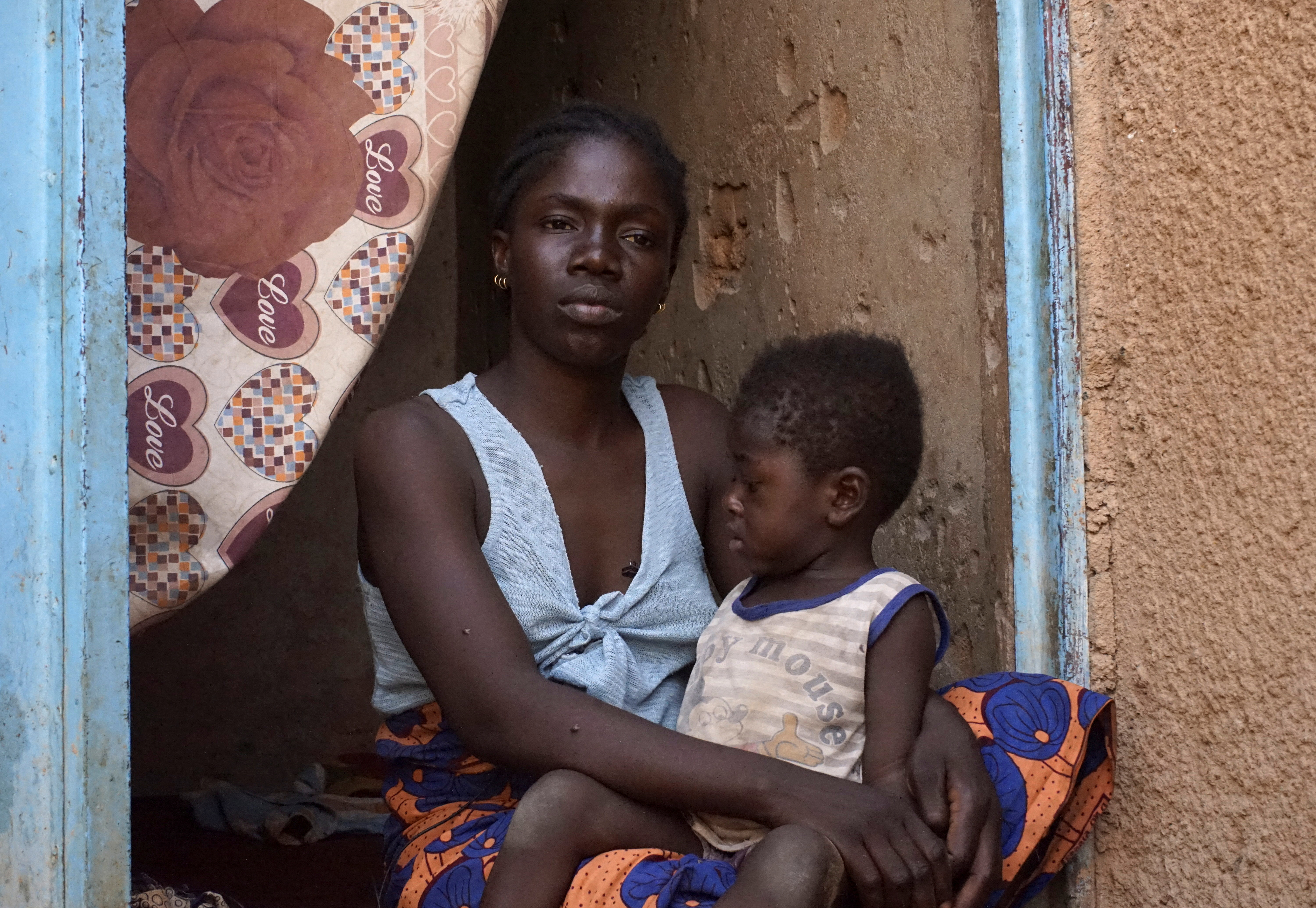 Migrants wait for their departure to Libya in Agadez
