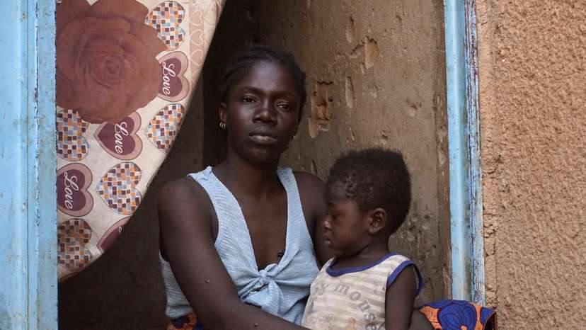 Migrants wait for their departure to Libya in Agadez