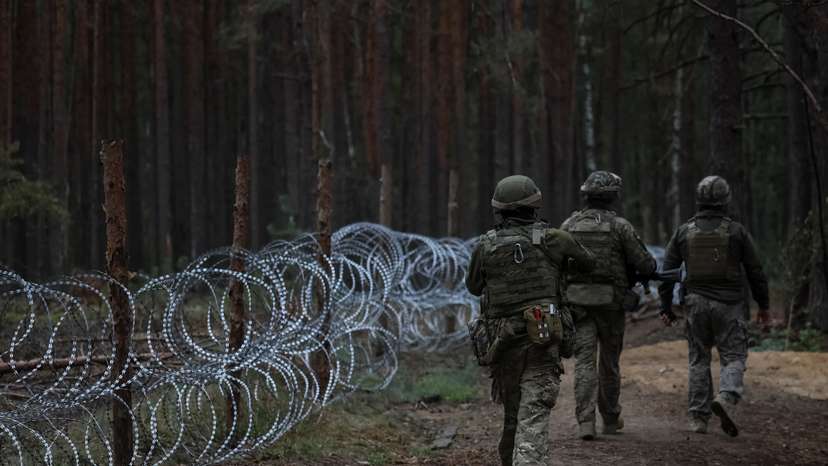 Positions of Ukrainian servicemen near the border with Belarus
