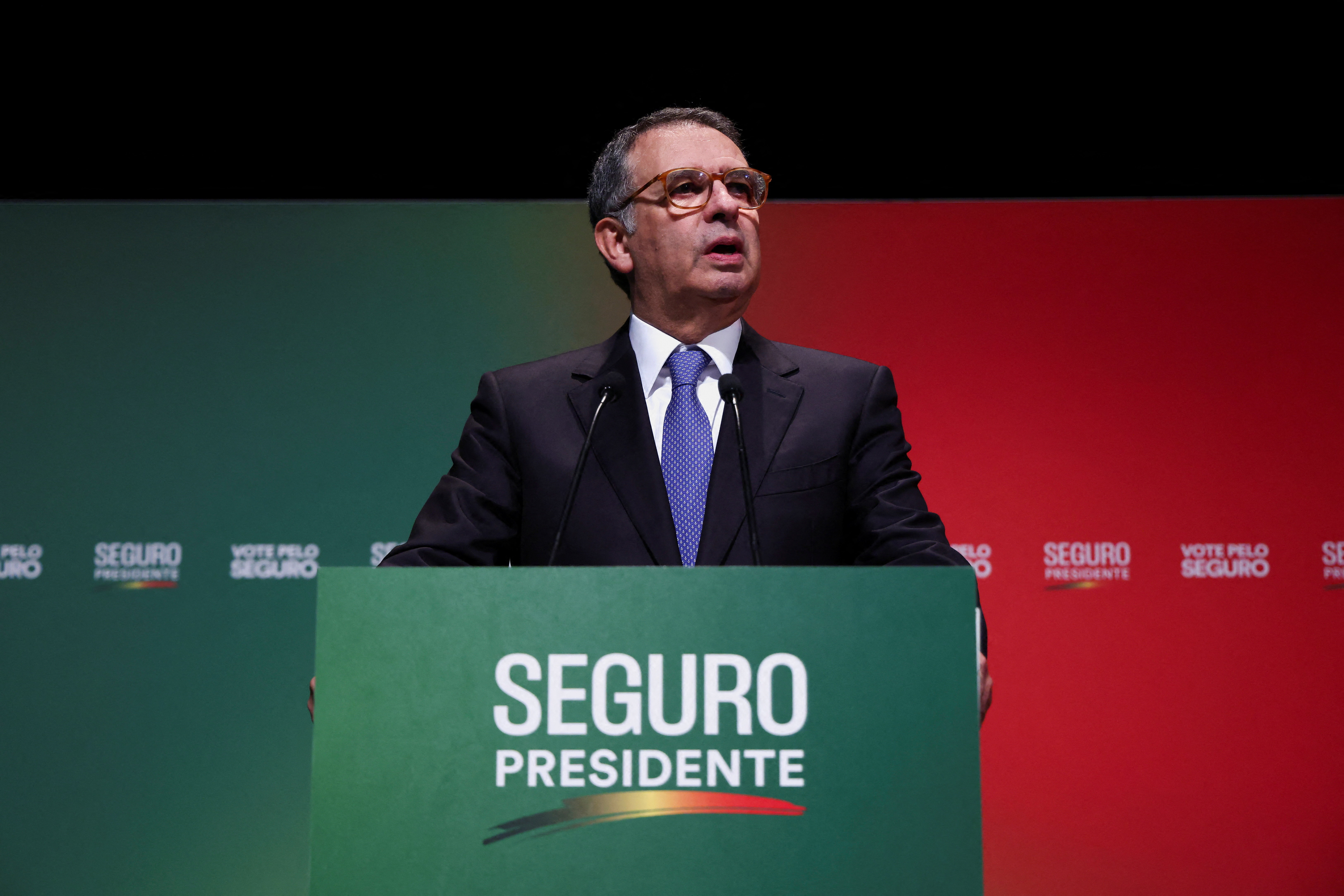Portuguese presidential candidate Seguro delivers speech after leading the first round of presidential election, in Caldas da Rainha