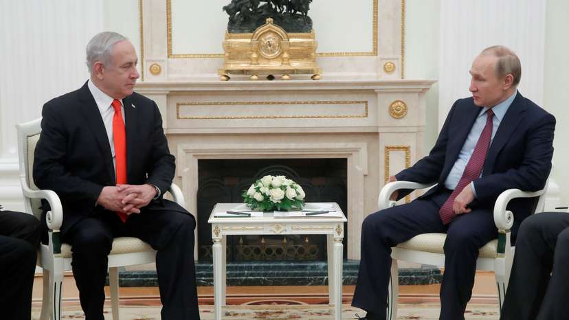 Russian President Vladimir Putin meets with Israeli Prime Minister Benjamin Netanyahu in Moscow
