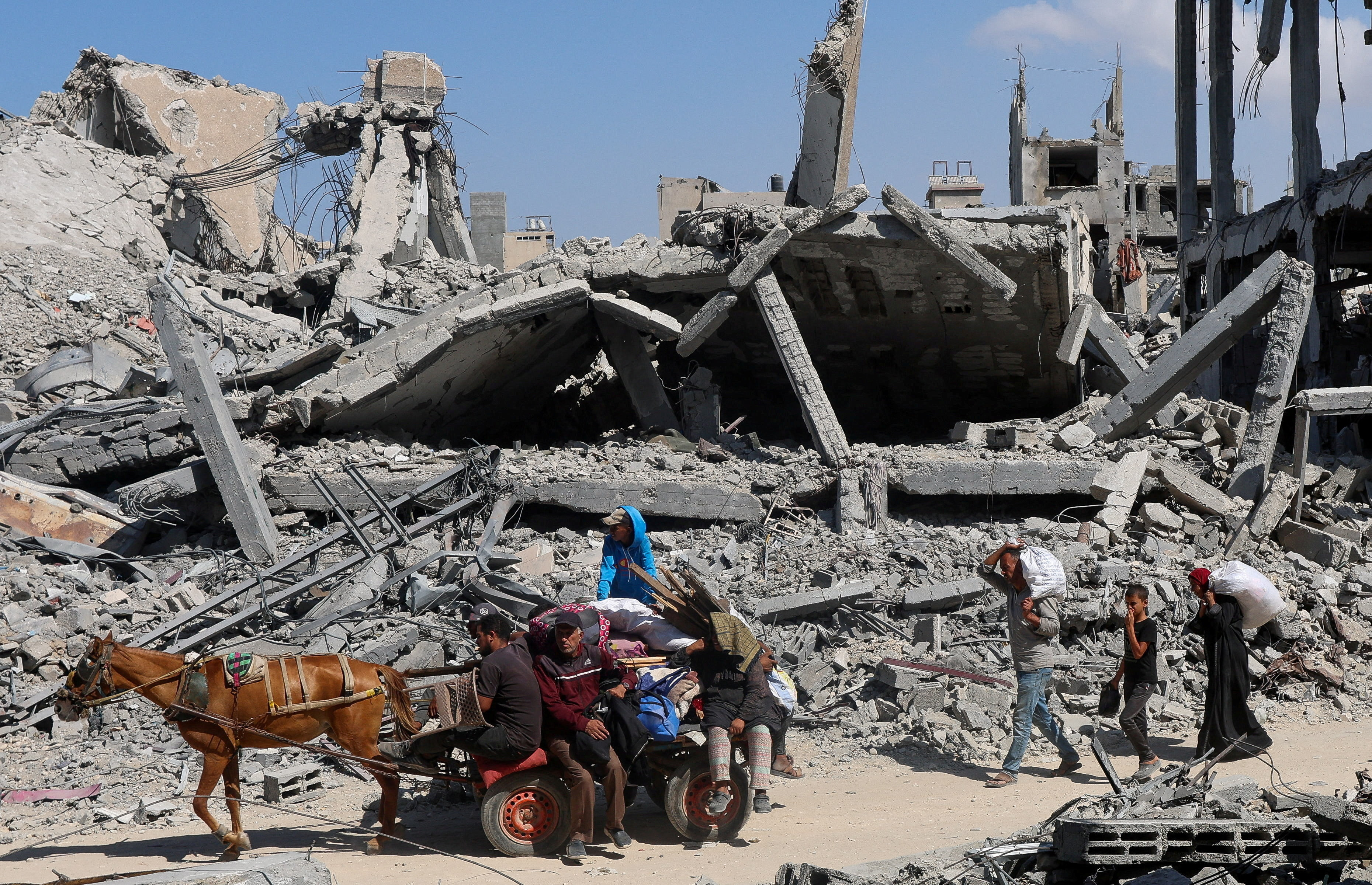 Israeli forces withdraw from Khan Younis