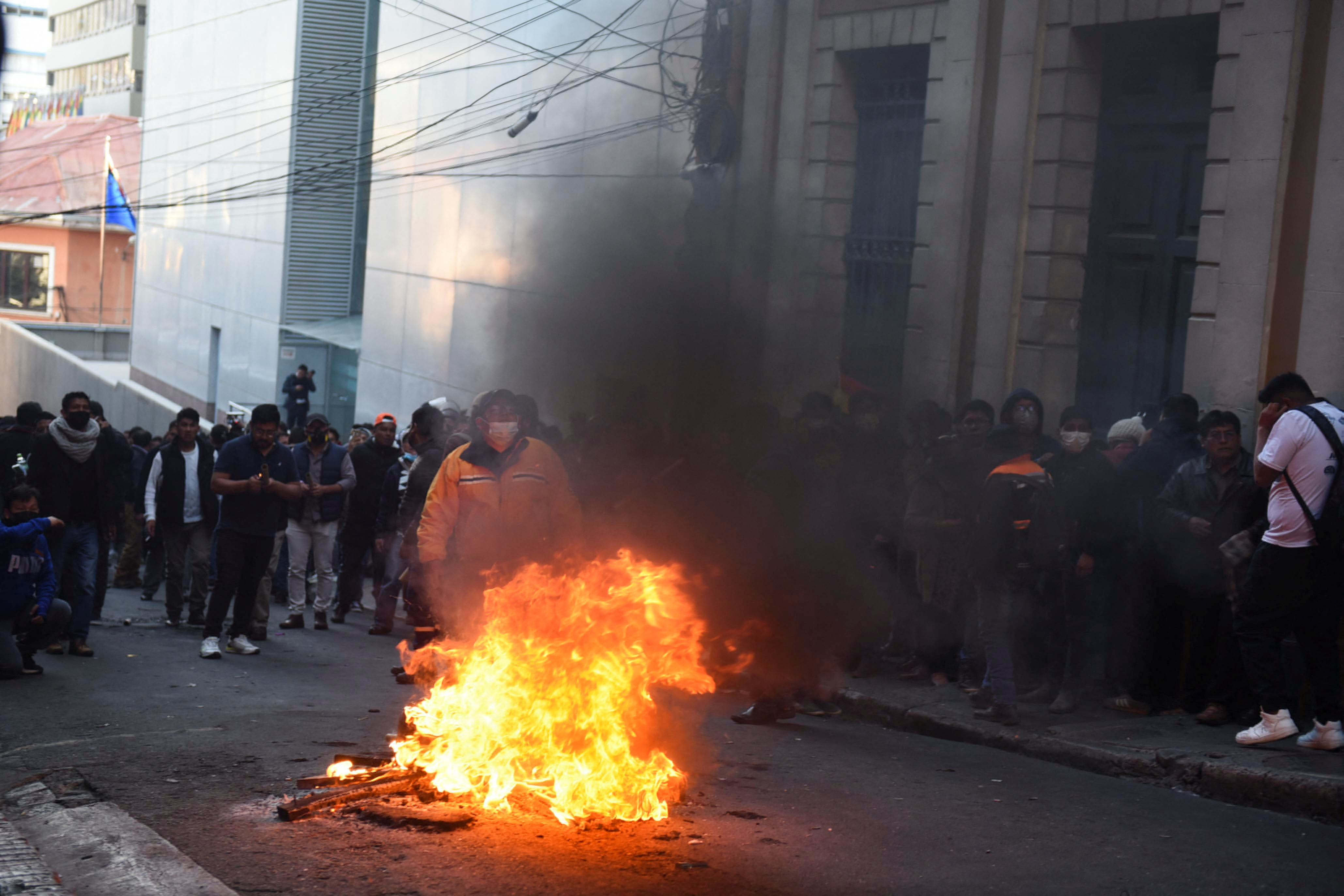 Bolivia's armed forces mobilize as President Arce "denounced the irregular mobilization", in La Paz