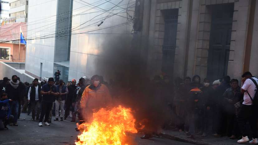 Bolivia's armed forces mobilize as President Arce "denounced the irregular mobilization", in La Paz