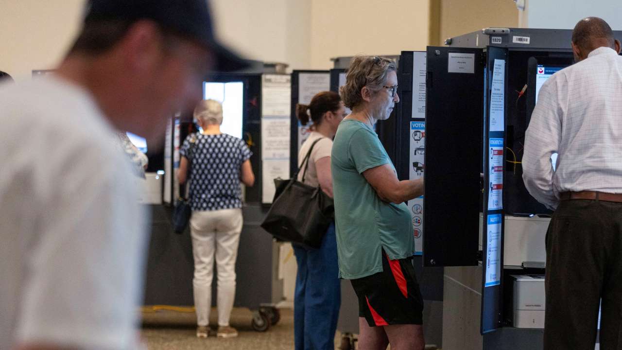 Fulton County voters cast their ballots during the Georgia primary on Election Day at Morningside Presbyterian Church in Atlanta