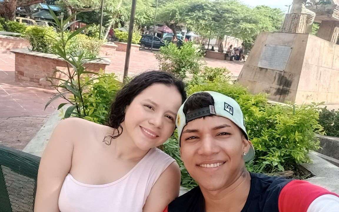 Relatives of missing Venezuelan migrants desperate for answers after US deportations to El Salvador