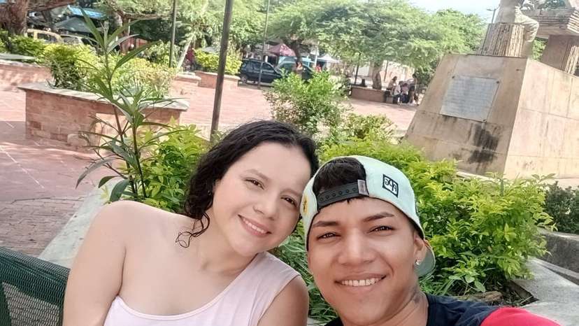 Relatives of missing Venezuelan migrants desperate for answers after US deportations to El Salvador
