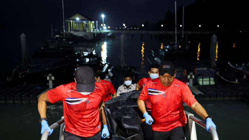 Boat with Rohingya migrants sinks off Malaysia