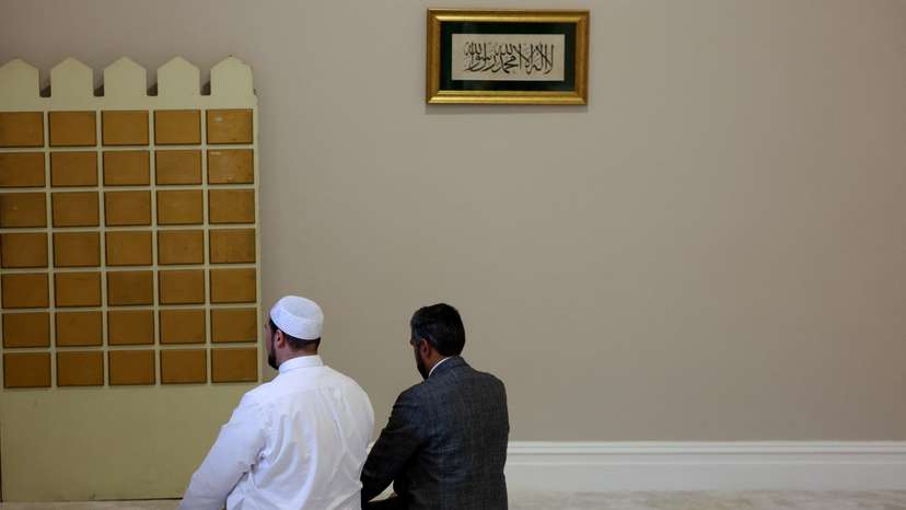 Anti-Muslim riots in Britain