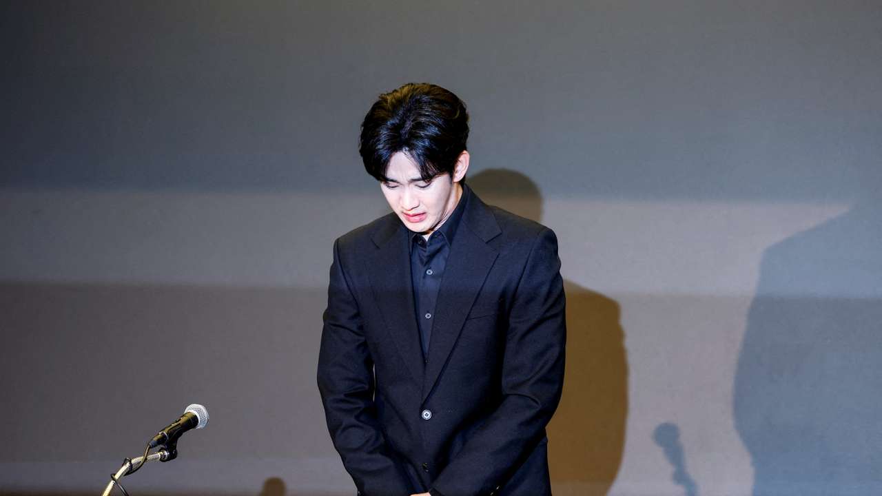 South Korean actor Kim Soo-hyun holds a press conference over dating scandal