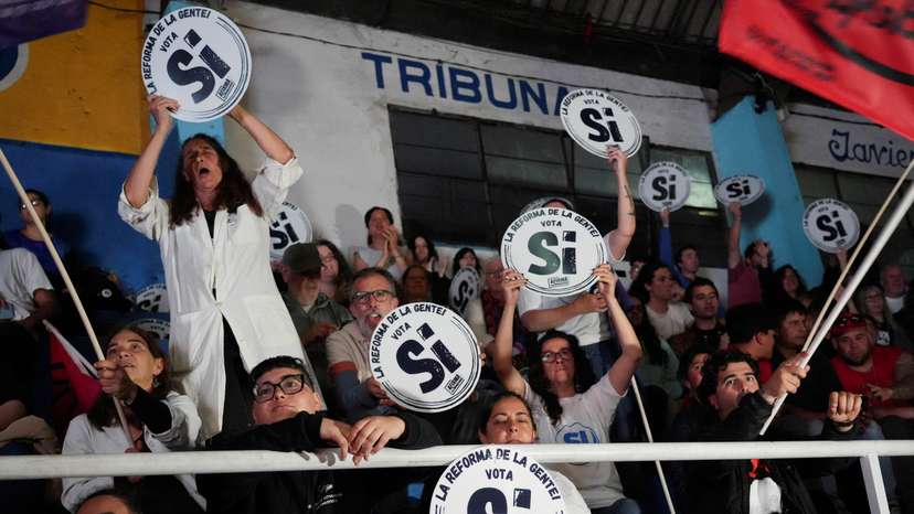 FILE PHOTO: Supporters of a referendum that seeks to push back retirement age from 65 to 60 attend a closing rally in Montevideo