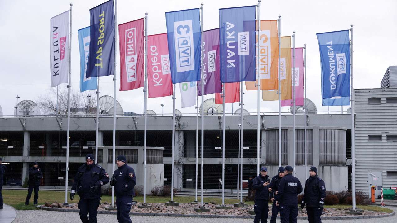 Protest at Polish television headquarters in Warsaw
