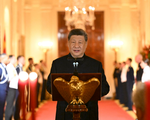 Chinese president Xi Jinping gives a speech at the White House
