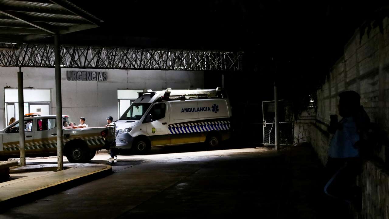 Several migrants died after Mexican soldiers fire on pick-up truck