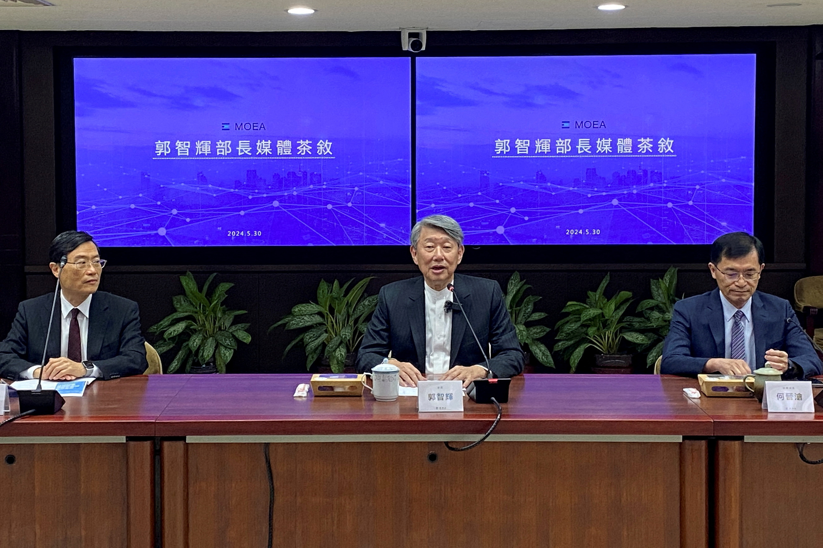 FILE PHOTO: Taiwan's Economy Minister J.W. Kuo speaks during a press conference at the Economy Ministry in Taipei