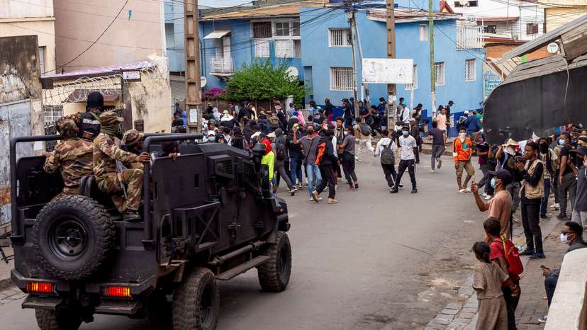 Demonstration against frequent power outages and water shortages in Antananarivo