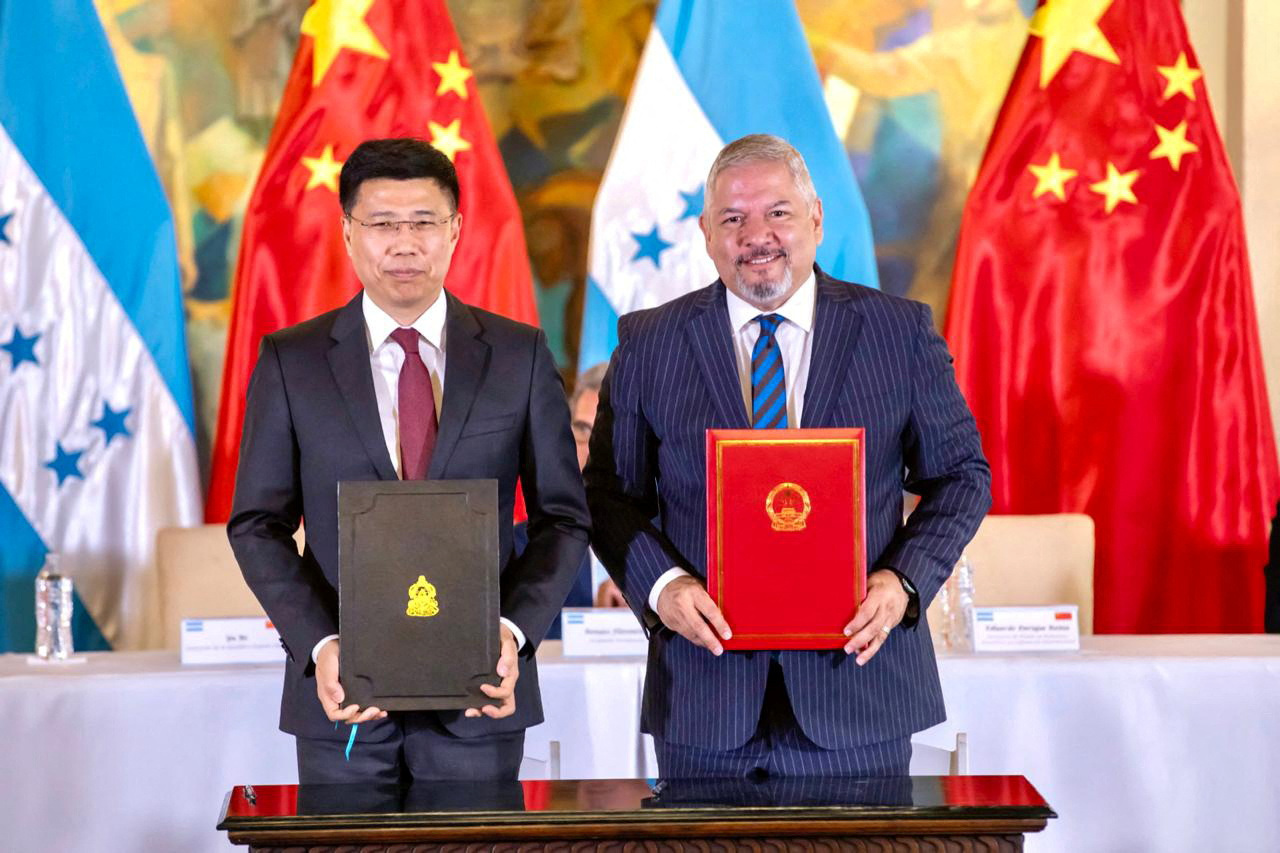 Honduras and China set $275 million cooperation agreement, according to Honduran government, in Tegucigalpa