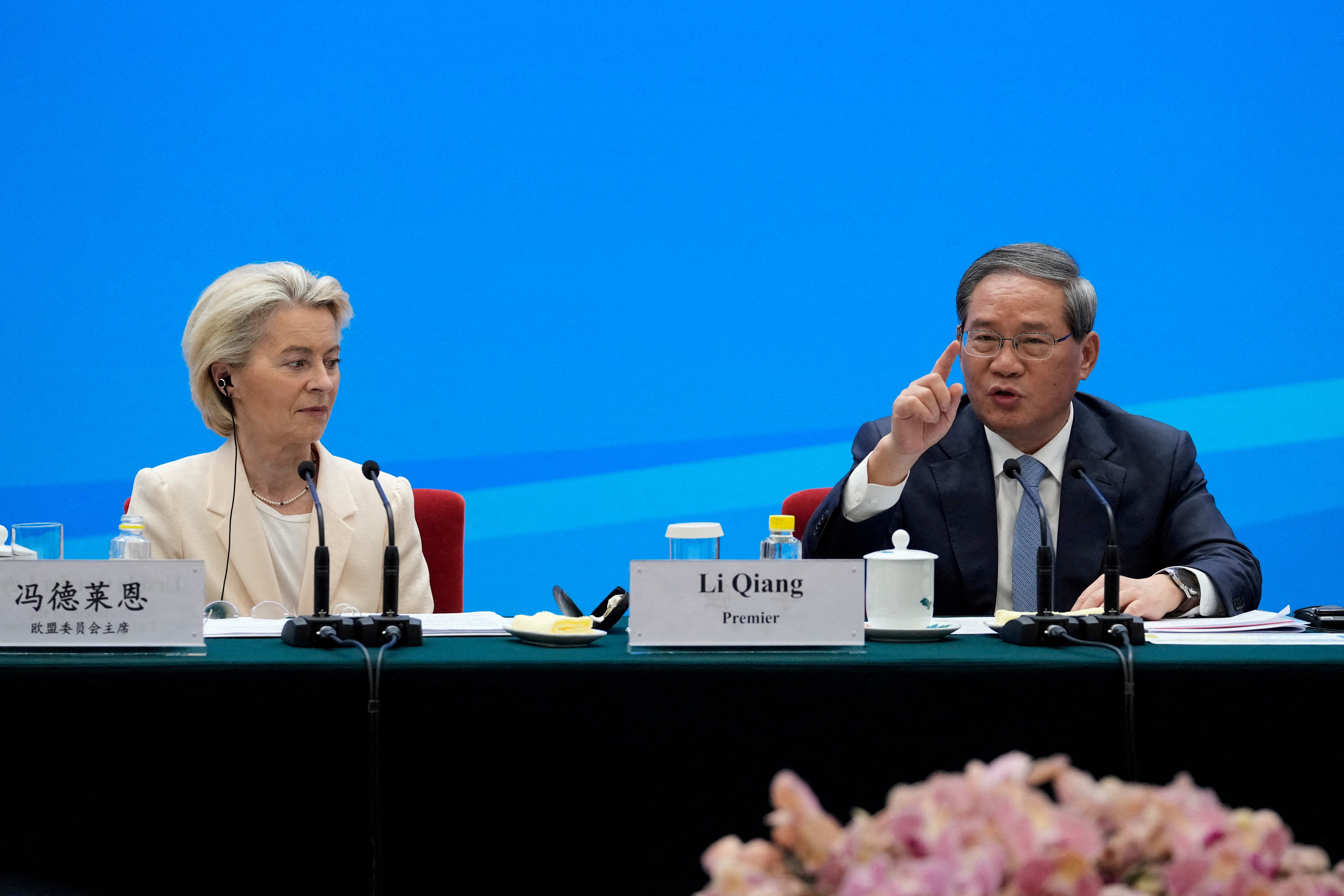 FILE PHOTO: Chinese Premier Li Qiang and European Commission President Ursula von der Leyen