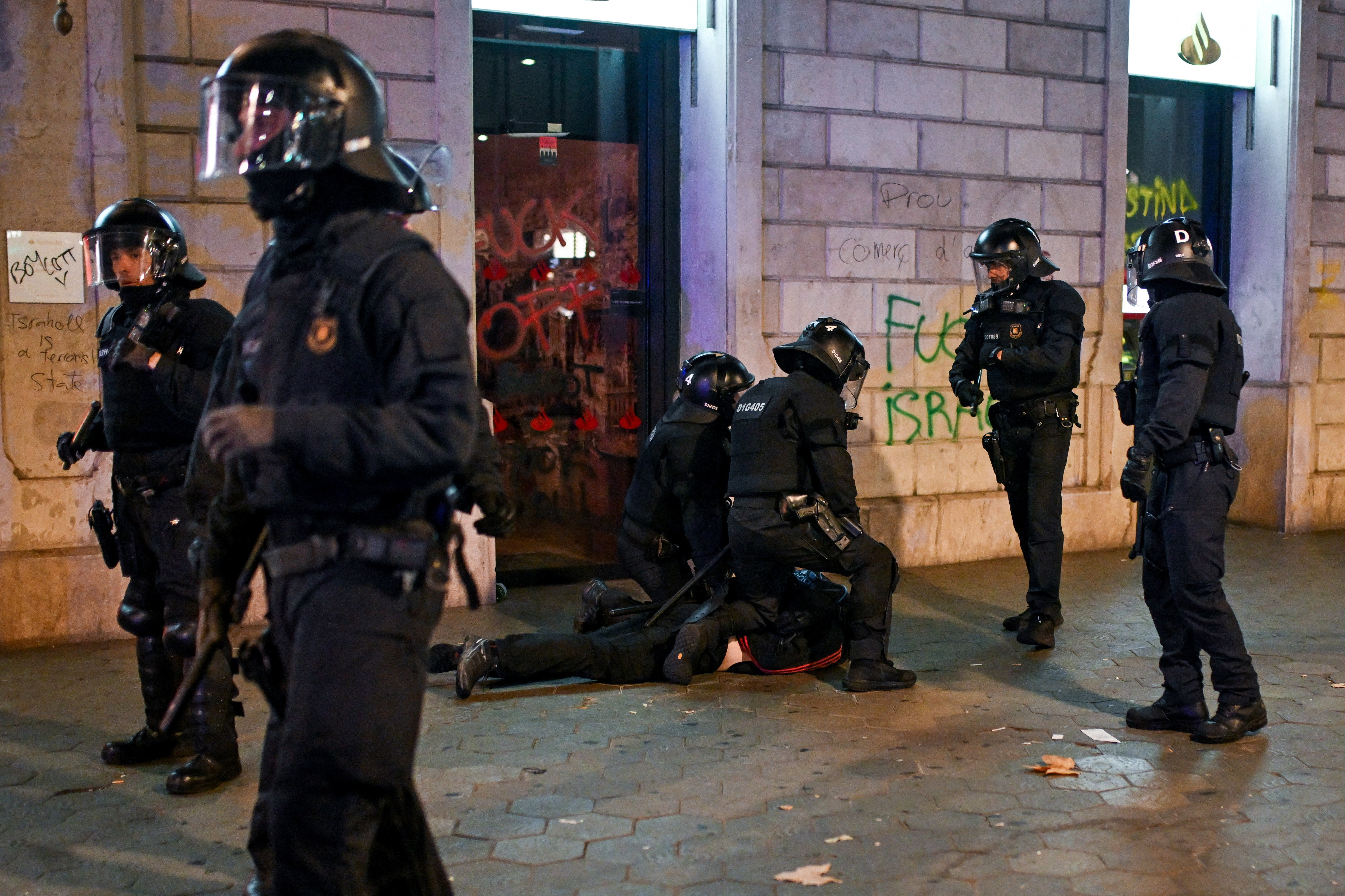 Protest in solidarity with Gaza after Sumud flotilla interception, in Barcelona