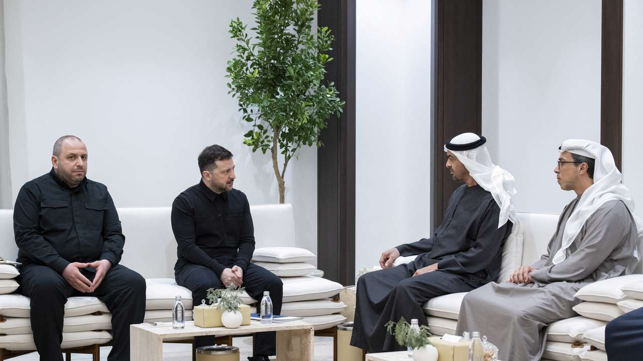 Sheikh Mohamed bin Zayed Al Nahyan, President of the United Arab Emirates, meets with Volodymyr Zelenskiy, President of Ukraine