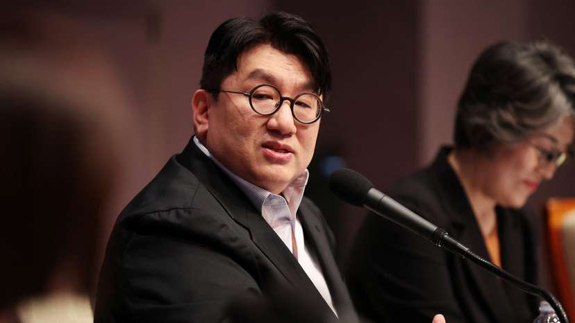 Bang Si-hyuk, Chairman of HYBE, speaks during a debate hosted by the Kwanhun club