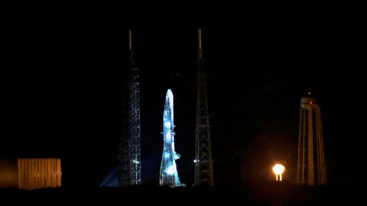 A Blue Origin New Glenn rocket stands ready during its attempt to launch at the Cape Canaveral Space Force Station