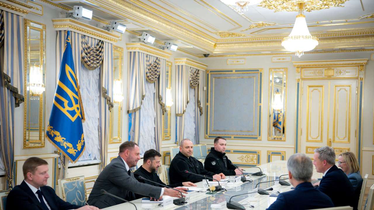 U.S. Army Secretary Driscoll meets with Ukraine's President Zelenskiy in Kyiv