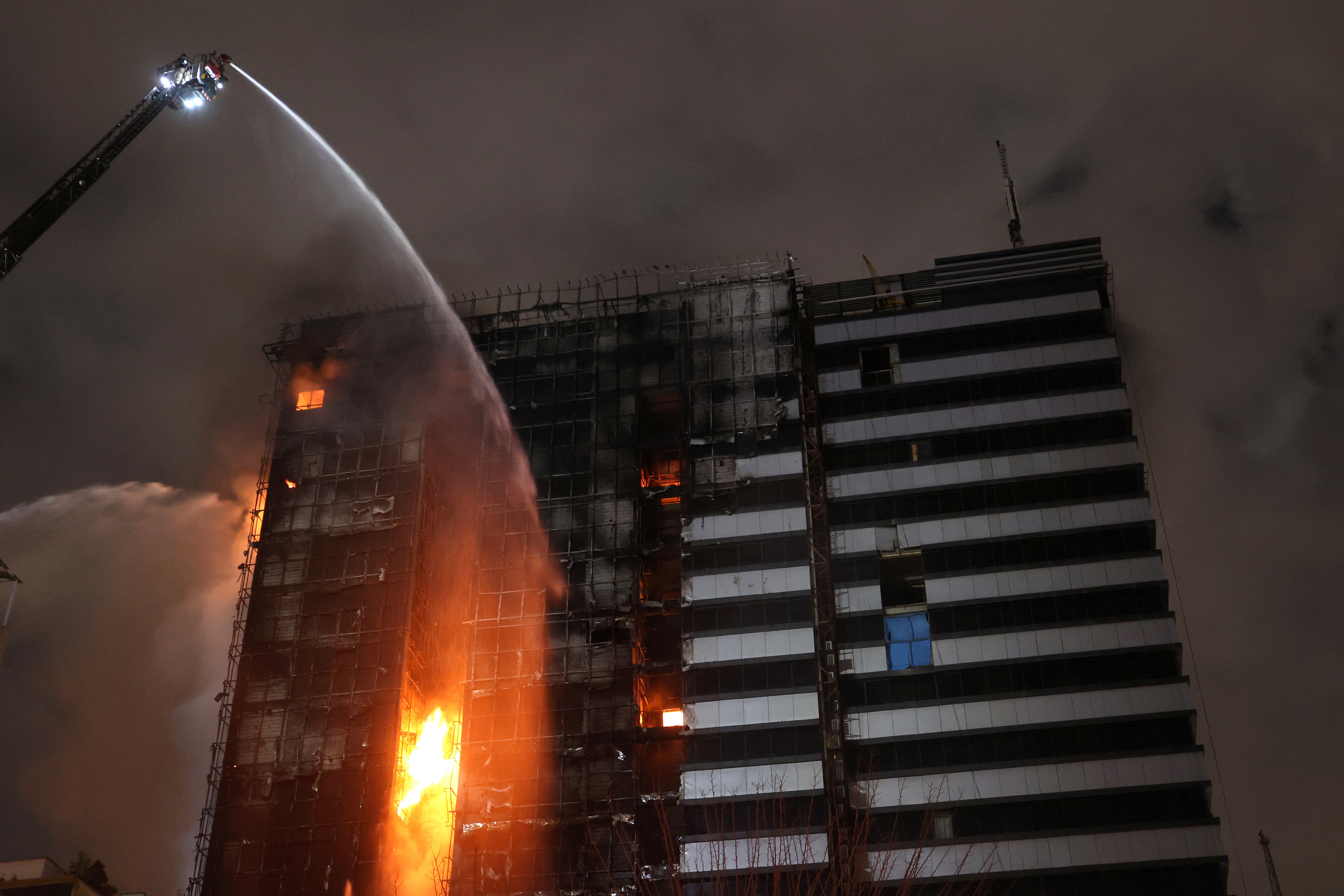 Fire at a hospital in Tehran