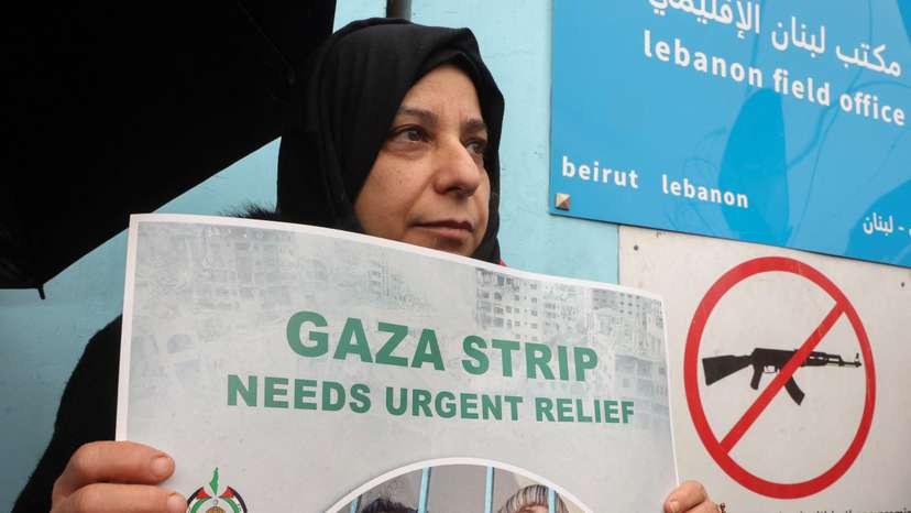 Protest against suspension of UNRWA funding in Beirut