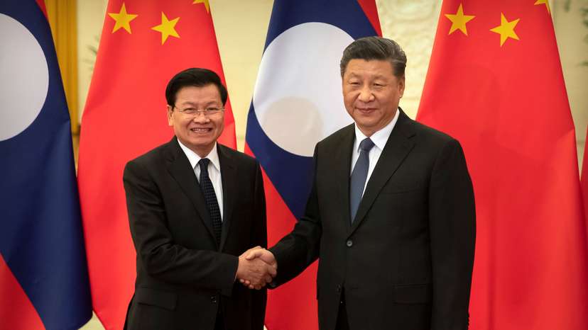 Laos' PM Thongloun Sisoulith and China's President Xi Jinping meet in Beijing