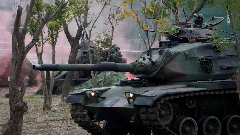 FILE PHOTO: Members of Taiwan’s armed forces participate in a drill as part of a demonstration for the media at a military base in Taitung