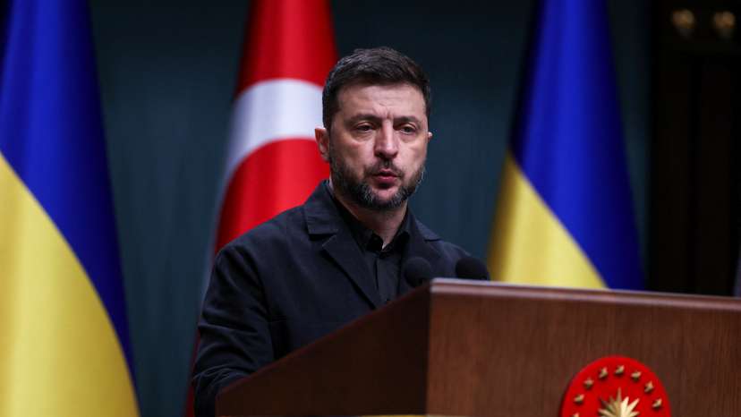 Ukrainian President Zelenskiy visits Ankara