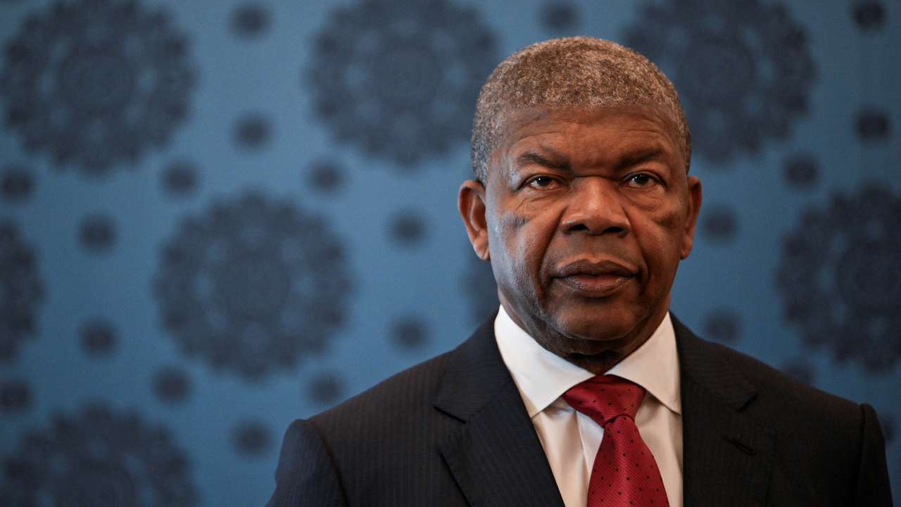 Angolan President Joao Lourenco poses for a photo on the day of a meeting with U.S. Secretary of State Antony Blinken at the Presidential Palace in Luanda, Angola, January 25, 2024. Andrew Caballero-Reynolds/Pool via REUTERS/File Photo
