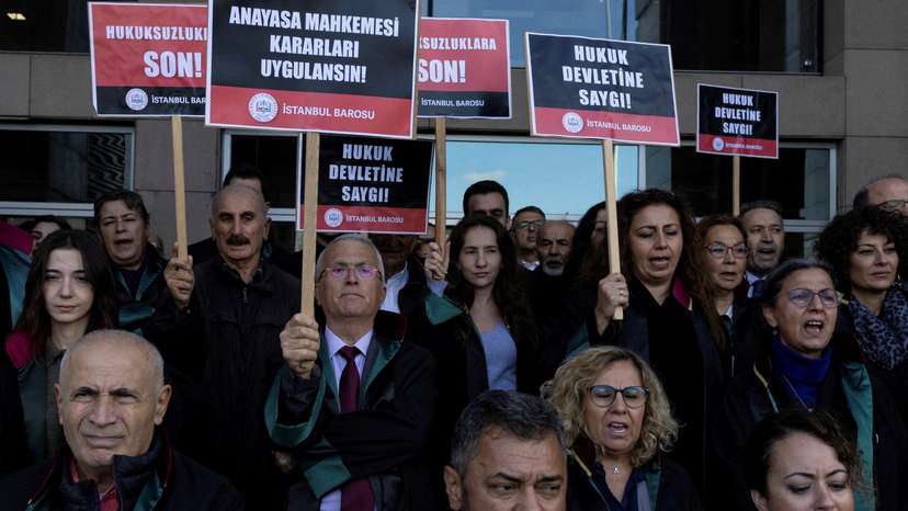 FILE PHOTO: Lawyers from Istanbul Bar Association protest in Istanbul