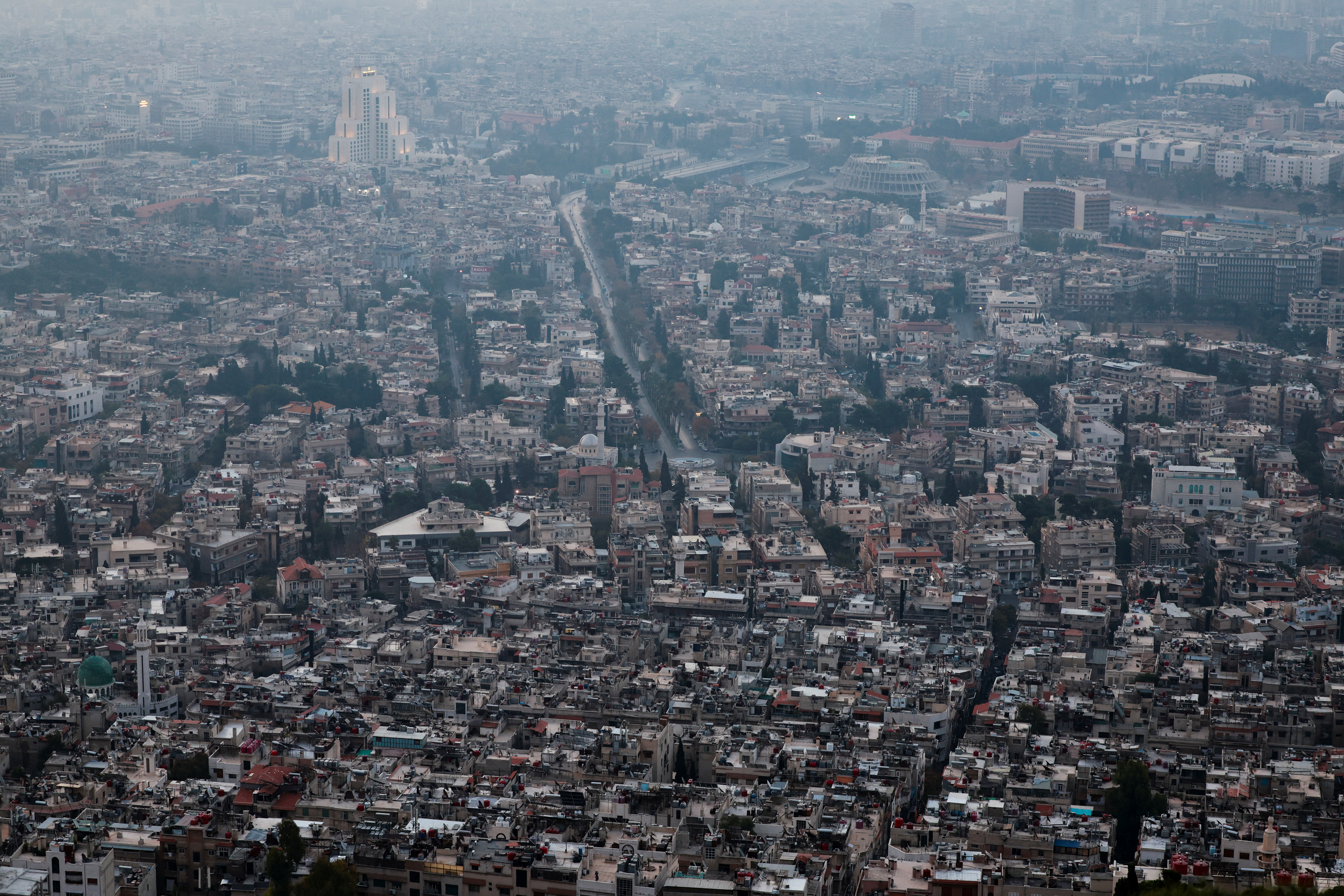 Sun rises over Damascus