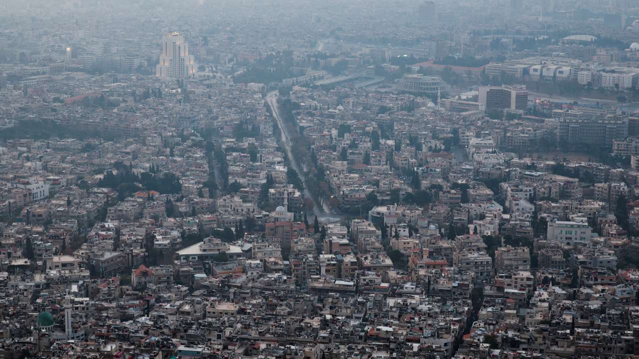 Sun rises over Damascus