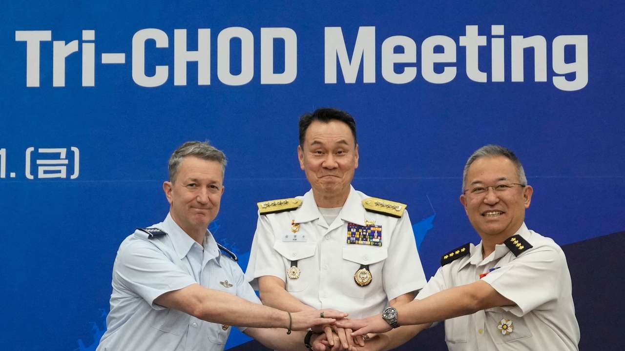 Trilateral Chiefs of Defense meeting at the Defense Ministry in Seoul
