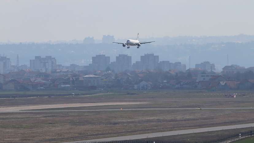 An IranAir Airbus A320 passengers aircraft prepares to land at Belgrade's Nikola Tesla Airport