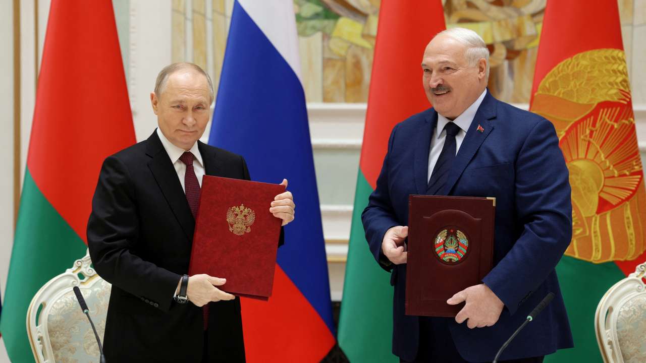 Russia's President Putin and Belarus' President Lukashenko chair Union State summit in Minsk